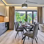 Superior Z Prywatna Balia I Ogrodem - Belle View & - By Royal Aparts Apartment Schreiberhau