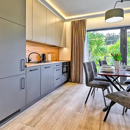 Superior Z Prywatna Balia I Ogrodem - Belle View & - By Royal Aparts Lägenhet