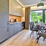 Superior Z Prywatną Balią I Ogrodem - Belle View&spa - By Royal Aparts Apartament