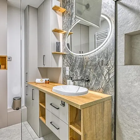 Daire Superior Z Prywatna Balia I Ogrodem - Belle View & - By Royal Aparts Szklarska Poreba