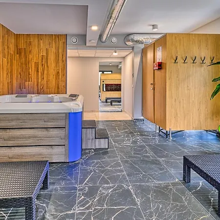 Superior Z Prywatna Balia I Ogrodem - Belle View & - By Royal Aparts Daire