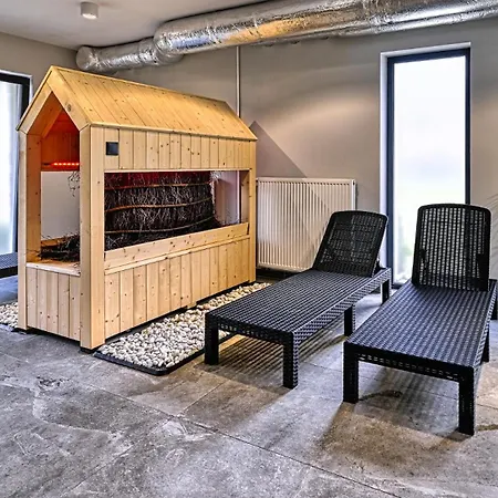 Superior Z Prywatna Balia I Ogrodem - Belle View & - By Royal Aparts Daire