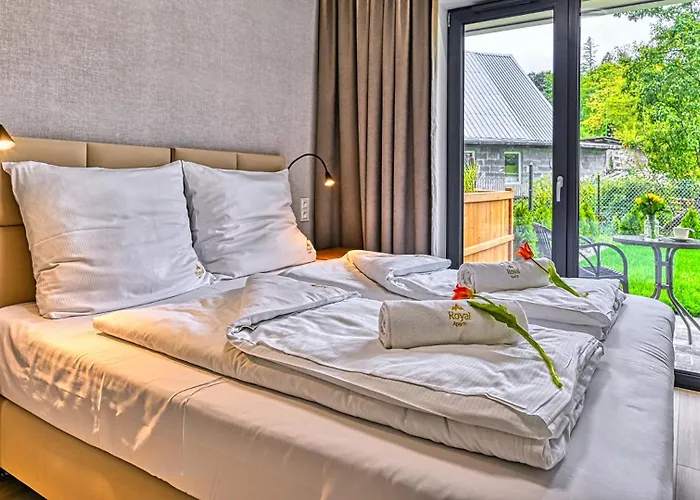 Superior Z Prywatna Balia I Ogrodem - Belle View & - By Royal Aparts