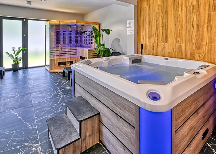 Superior Z Prywatna Balia I Ogrodem - Belle View & - By Royal Aparts *